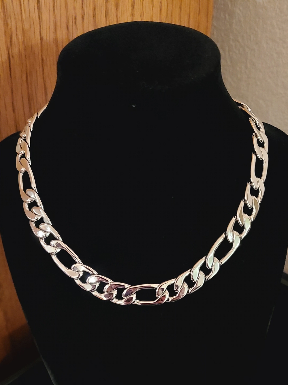 Classic Silver Curb Chain Necklace for Women